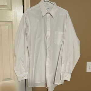 Men’s white dress shirt